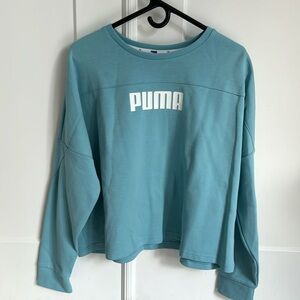 NU-TILITY Women's Cropped Crewneck Sweatshirt